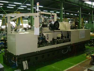 横型、コラムスイベルタイプ5軸マシニングセンターMQL方式クランクシャフト油穴加工機
