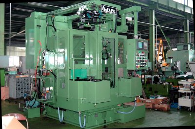 コンロッド両端穴仕上げ加工ボーリング専用機