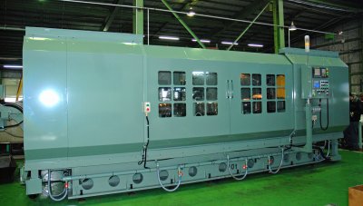 中型ディーゼルエンジン用　クランクシャフト両端面加工機