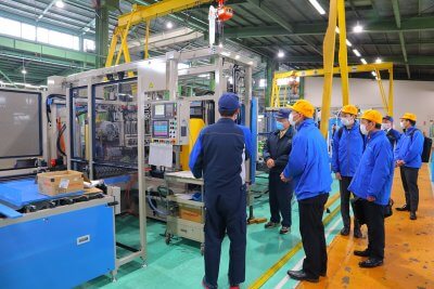 近畿財務局長 小宮敦史様ご一行が工場見学にいらっしゃいました | お知らせ