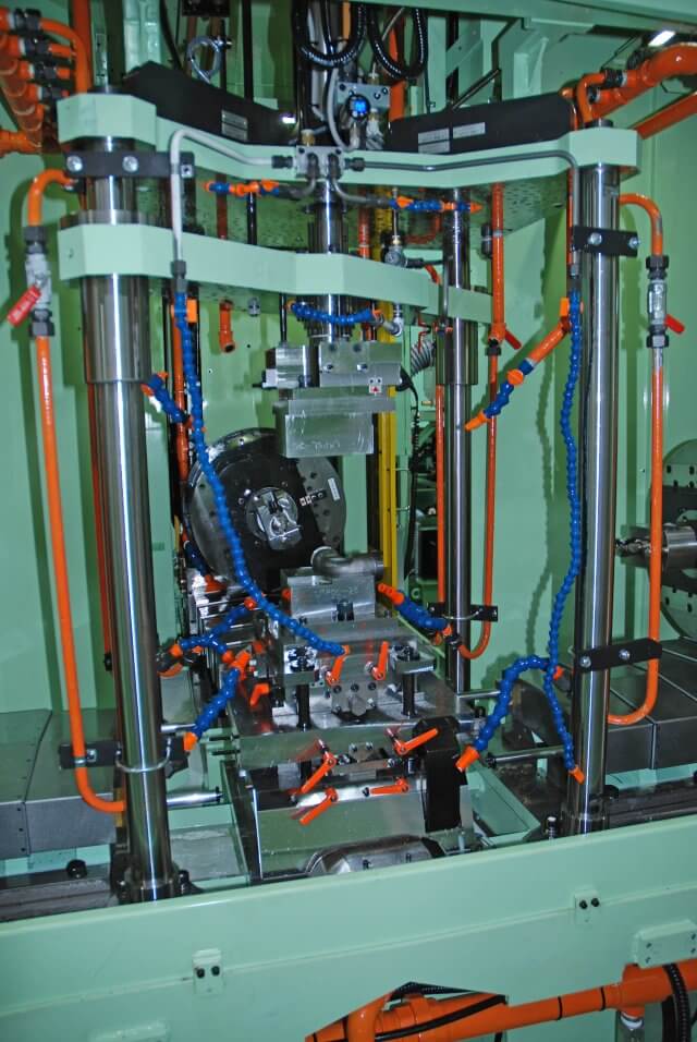 継手_2018-09_3方向NCフェーシング専用機_CNCフェーシングユニット①