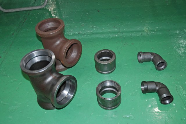 継手_2018-09_3方向NCフェーシング専用機_加工物左