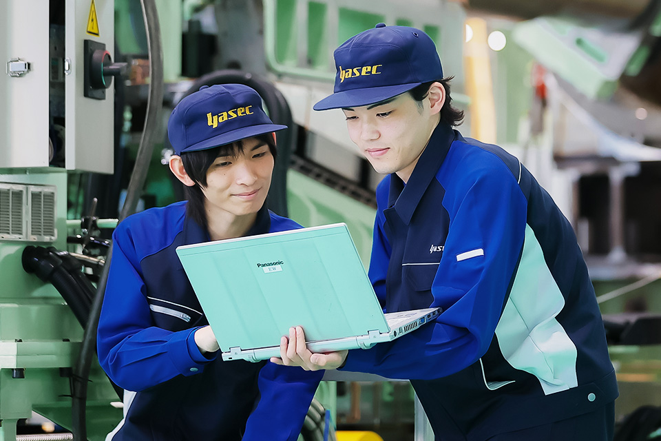 採用情報
